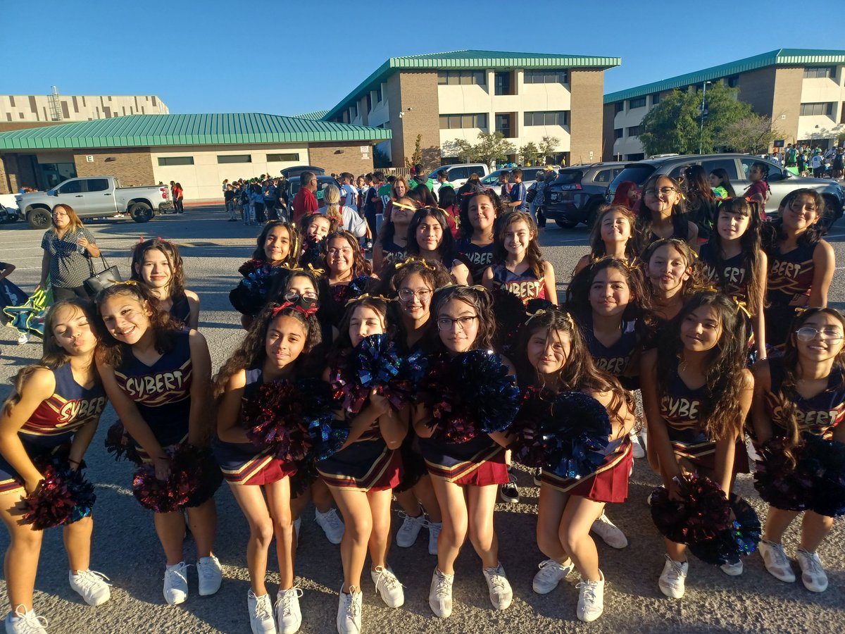 rjohnson_bss's tweet photo. #SybertScorpionAthletics represents @ #MontwoodHSHomecomingParade #SybertScorpionBoysSoccer #SybertScorpionGirls #SybertScorpionFootball #SybertScorpionCheer @CoachFama_MHS @MHSRamSoccer @GirlssoccerRams @lgonzalez_BSS @BSybert_Prek8 @AAcosta_bss @CoachCal_AD @MontwoodHS #GORAMS https://t.co/tXkSokdO9i