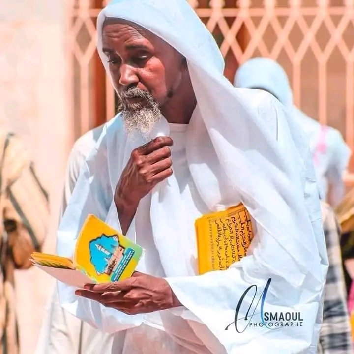 MamadMoustapha's tweet photo. Inna lilaahi Wa Inna illayhi Raajihon Serigne Abdou Rahmane Mbacké Darou Mouhty vient de nous quitter quitter.
#Serigne #Abdou #Rahmane #darou #moukhty #mouhty https://t.co/zaGaUqPv6N
