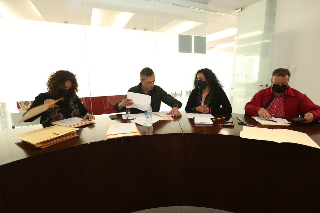 EdomexTurismo's tweet photo. Lista la revisión de documentos y selección de participantes para la Certificación de Yoga 🧘🏻‍♀️ gratuita que cumplieron con los requisitos de la Convocatoria. El 29 y 30 de septiembre se darán a conocer a quienes vivirán esta gran experiencia. https://t.co/gs8hgjzbsH