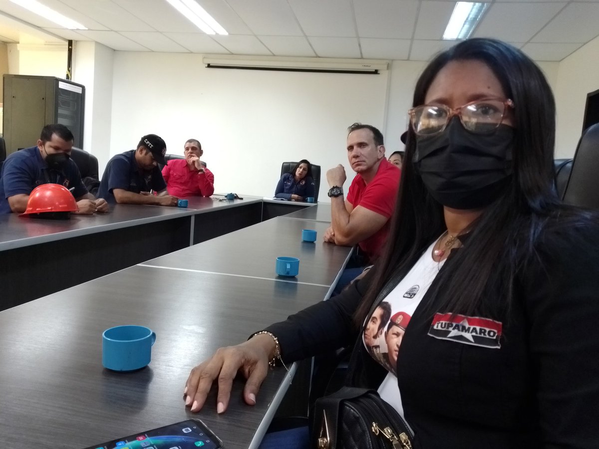 Grata visita hoy de nuestro camarada Tupamaro ministro @HAbreuMRT en el complejo industrial fábrica de fabrica, acompañando los resp de eje <a href="/Ricardo11213655/">Ricardo Mejias</a>, Miguel perales,resp del estado <a href="/PonceArelysD/">Arelys Ponce</a>,resp del municipio <a href="/yeseniawgl/">Alas de Aprendizaje</a>,resp del bloque oriental <a href="/ChristoferRuben/">Rubén Christofer</a>