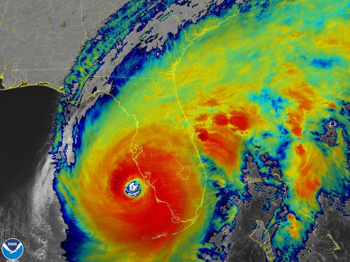 TheClayDowning's tweet photo. Just pulled the boat out, I might be jumping the gun on this one but better safe than sorry. Hope everyone stays safe out there.
#hurricaneian #hurricaneseason #earlyprep #staysafe https://t.co/KT97uw9zqq