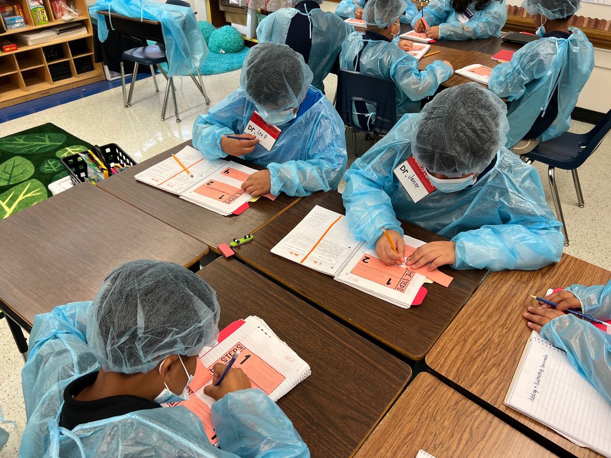 qpipkinsMEd's tweet photo. @JNB_Eagles has doctors in the making! Our students were in the “operating room” performing order of operations! We make learning fun! #WhoAreWe #JNB #ExcellenceInTheMaking @TeamDallasISD @ACEDallasISD https://t.co/cYjsh6si1b