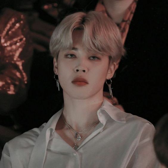 Onlyjikook13's tweet photo. – ▪︎ Momentos en los que pareciera que Jimin esta molesto e ignora a Jungkook – ▪︎ 《A thread》 

#Jikook #kookmin https://t.co/r1ZRB4phvK