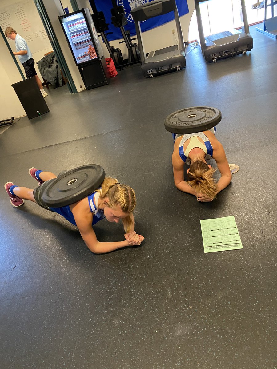 tvsfieldhockey's tweet photo. Lift, practice, team dinner...all in prep for our three games in three cities in three days. Let's GO TROJANS! #hupthisteam #pbtg #wb4yp https://t.co/bQOkyNzuiw