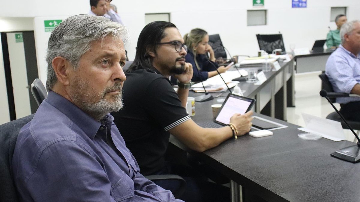 Aprobado en segundo el debate el Proyecto de Ordenanza 058 de 2022 que garantiza $237.936 millones para dos importantes corredores viales del departamento que hacen parte del Pacto Funcional.

1️⃣/2️⃣
