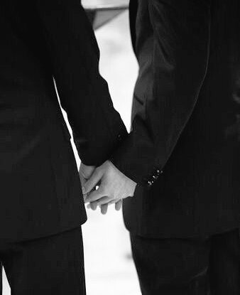StylesCardio's tweet photo. 28/09/22 💌 @LouisTNeuro
FINALMENTE CASADOS!!! 
Eu nunca imaginei que um dia iria me casar com o cara que até algum tempo atrás eu jurava odiar com todo o meu ser, o destino sempre dá um jeito de fazer o impossível acontecer. Eu te amo meu amor, você me faz o homem mais feliz. ❤ https://t.co/8xvUlTrKp7