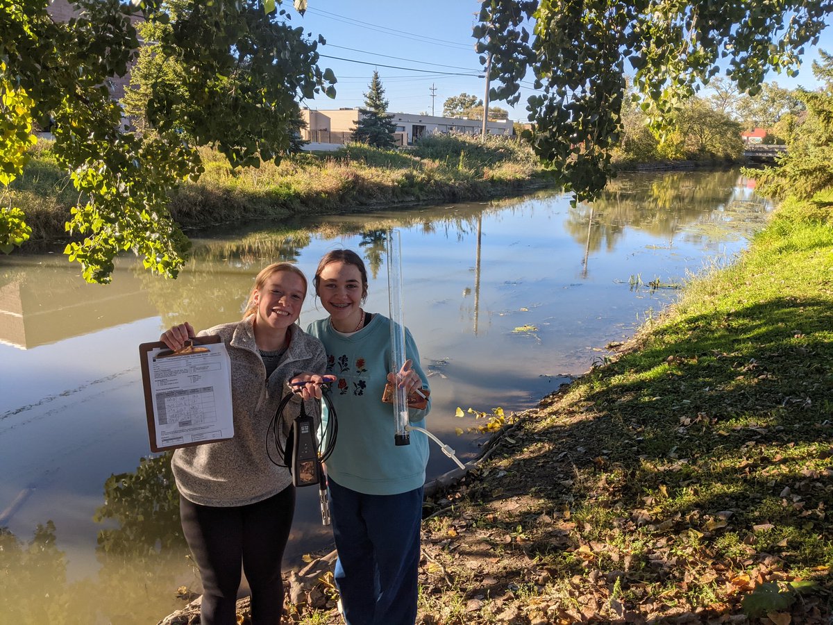 NathanielEBlood's tweet photo. Two @NeenahSchools #NHSChampions volunteered to collect water quality data from the Neenah Creek for @uwgb's Lower Fox River Watershed Monitoring Program, which monitors the system's health. Thanks Ali and Lizzie! #TogetherNHS https://t.co/kHtCi0G9TW
