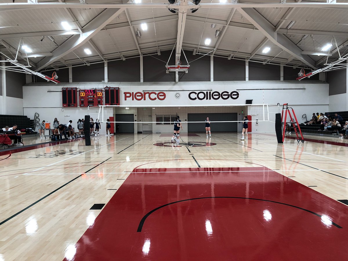 VST_Media's tweet photo. @LAMCEagles take set 1 over Pierce College 25-19 https://t.co/Toud9Bnrl9