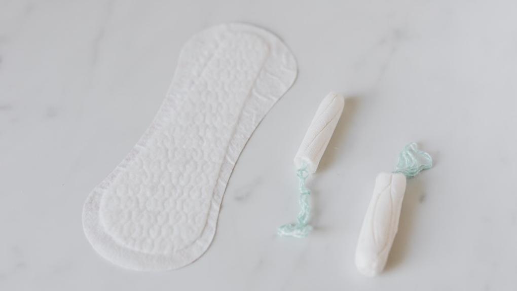 COVID-19 vaccines linked to temporary changes in menstrual cycle, new study confirms ctvnews.ca/health/covid-1…