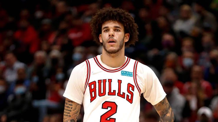 Bulls guard Lonzo Ball is set to undergo his second knee surgery of 2022. Ball says he is still unable to run or jump following a meniscus injury in January🤕