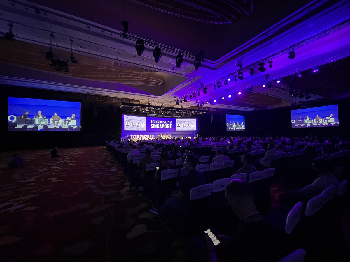 "On-Chain: What is Really Happening on the Blockchain" on Stage 1 at #TOKEN2049 Singapore rn

IYKYK 😆 #NFTs