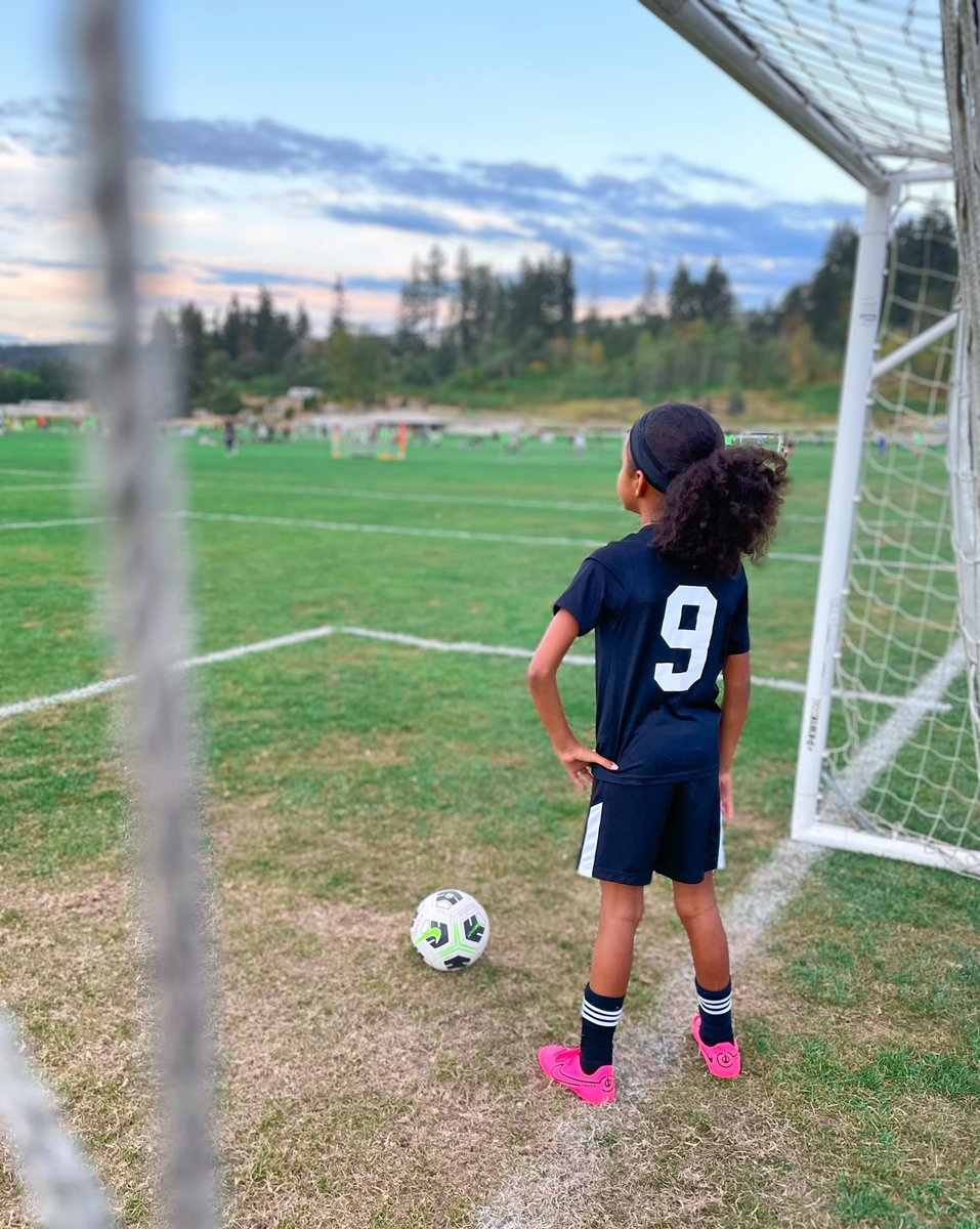 Gipichardo's tweet photo. My new favorite number! 🖤
#Amalia #SoccerMom #CrossfireSelect https://t.co/u5YibqCoTL