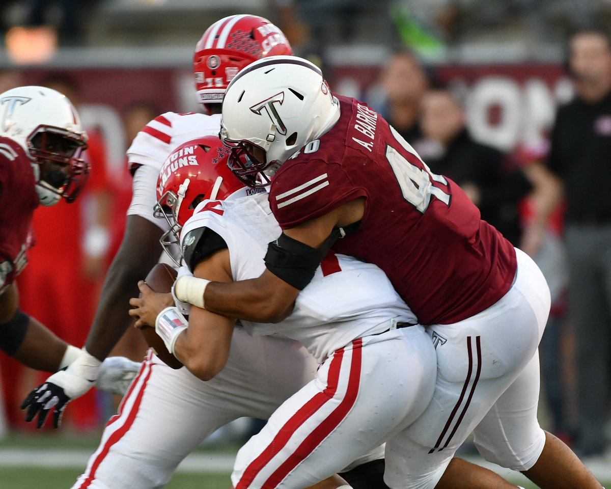 Our hearts are heavy tonight as we've learned of the passing of Antione Barker at the far too young age of 26 years old.

#OneTROY