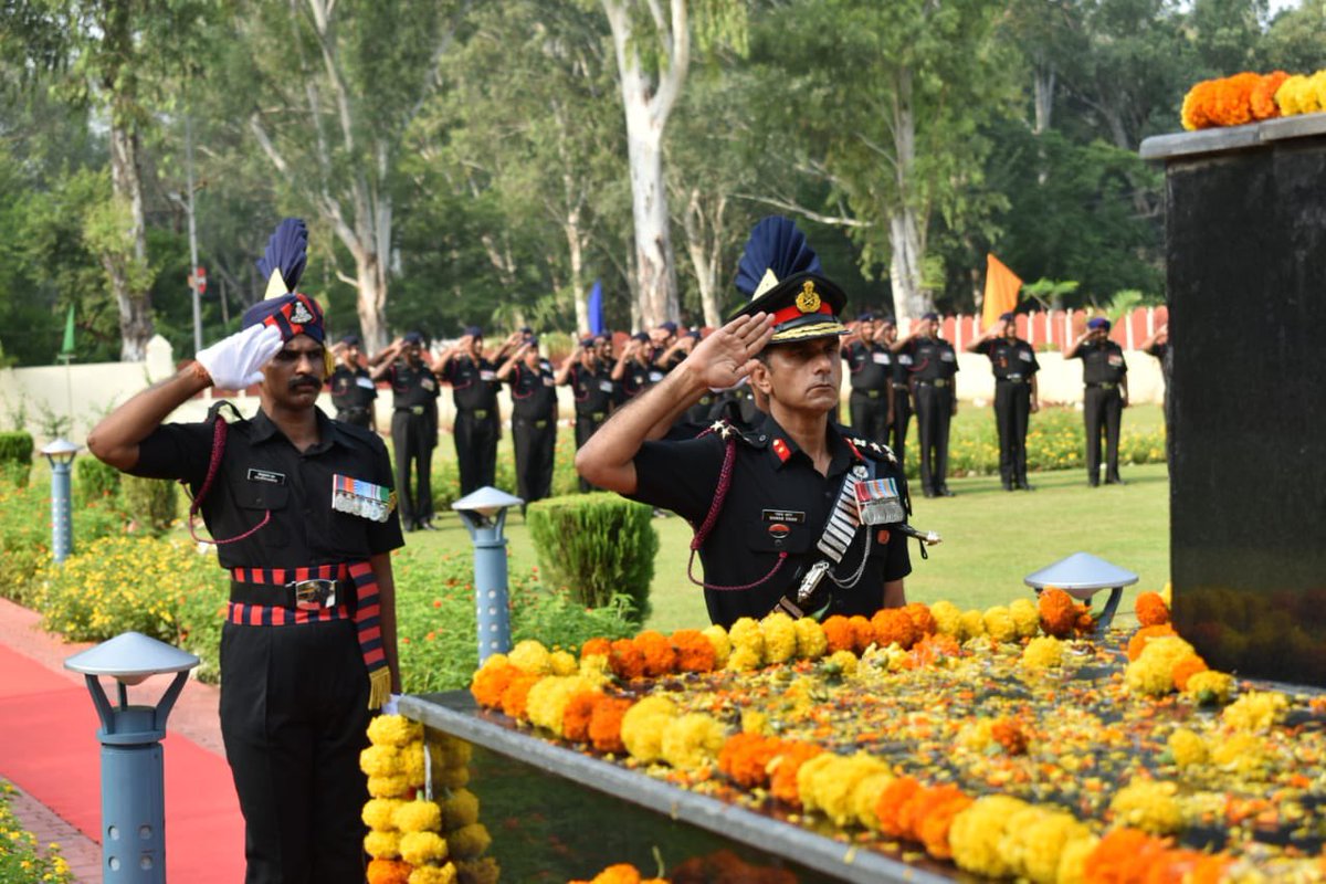 pro_defence's tweet photo. #VajraCorps @DefendersOfPunjab #PantherGunners celebrated #196thGunnersDay reaching out to veterans through bike rally, paid homage to fallen heroes at war memorial &amp; org tree plantation by young buds of #ASHASchool.
@adgpi @SpokespersonMoD @westerncomd_IA @DDNewslive @PIB_India https://t.co/VmJpeSTIl6