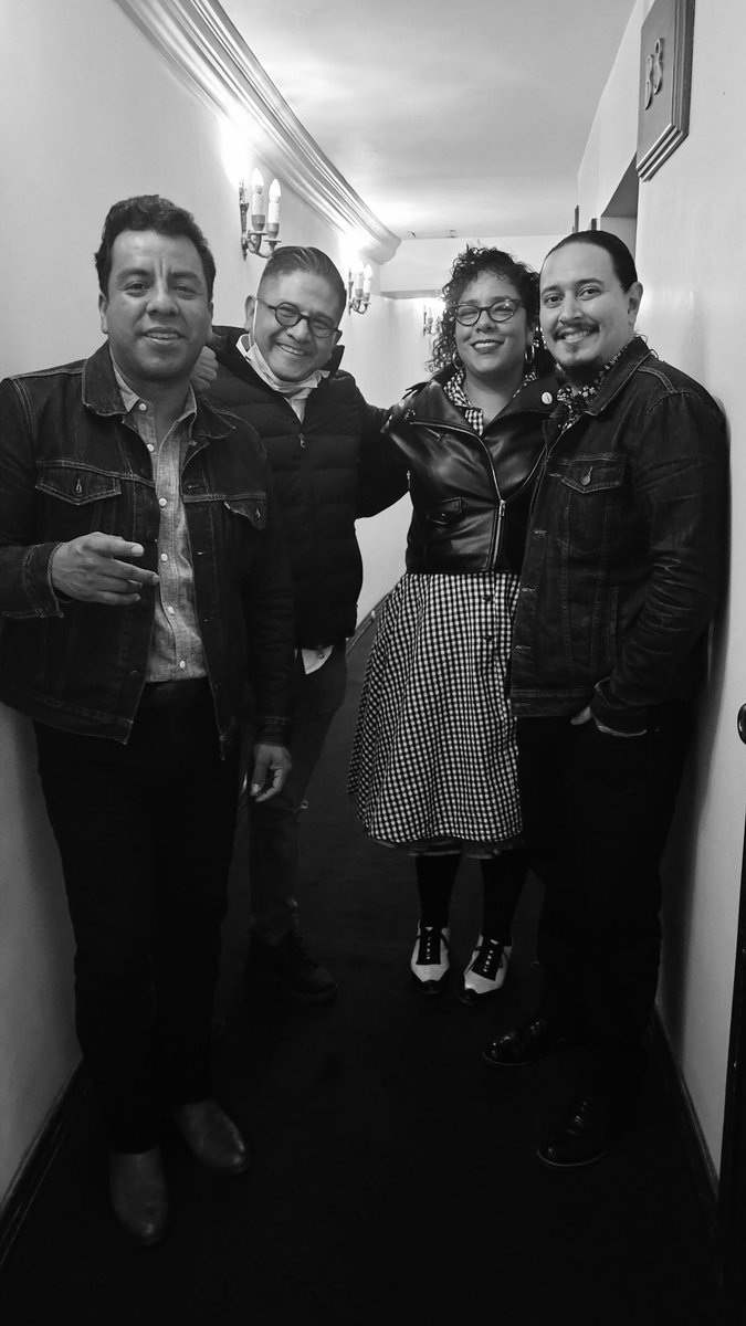 rromeruss's tweet photo. Con @lasantacecilia, mi banda favorita.
#Awawawa https://t.co/AACWNn0Rwf