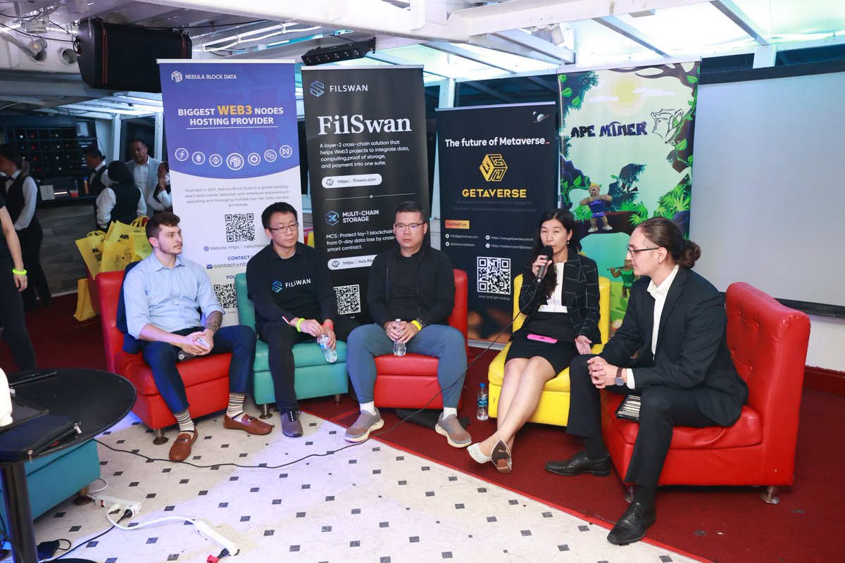 swan_chain's tweet photo. #Smartcon2022
Made many new friends at the NYC Yacht Party! ❤️💙💚 The busy Manhattan at night saw the rise of Web3. 
@chainlink @MinerApe @Smart_Contract @GetaverseGlobal @Conflux_Network @bitpushnews https://t.co/MzqBpSZ1z6