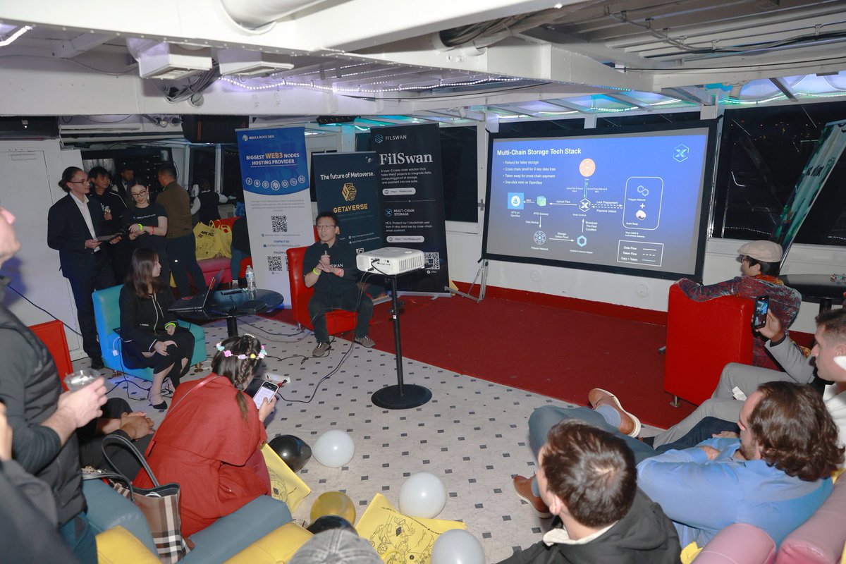 swan_chain's tweet photo. #Smartcon2022
Made many new friends at the NYC Yacht Party! ❤️💙💚 The busy Manhattan at night saw the rise of Web3. 
@chainlink @MinerApe @Smart_Contract @GetaverseGlobal @Conflux_Network @bitpushnews https://t.co/MzqBpSZ1z6