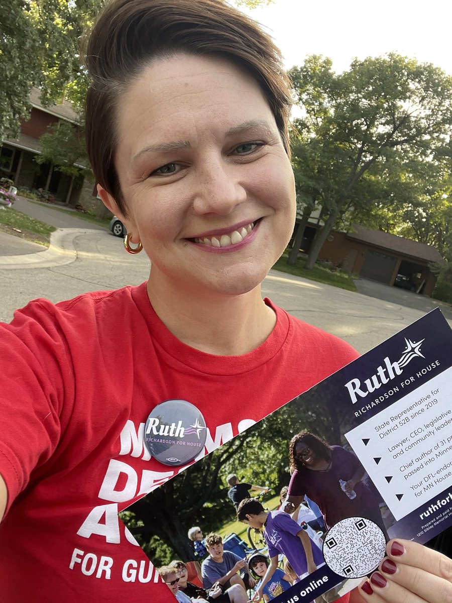 stephkennelly's tweet photo. I am so excited to knock for MY rep @RuthForHouse 
She knows that background checks save lives! Thanks Ruth for your #KeepGoing spirit- and this @MomsDemand volunteer will continue to show up! #mnleg https://t.co/6wtsWvYLO0