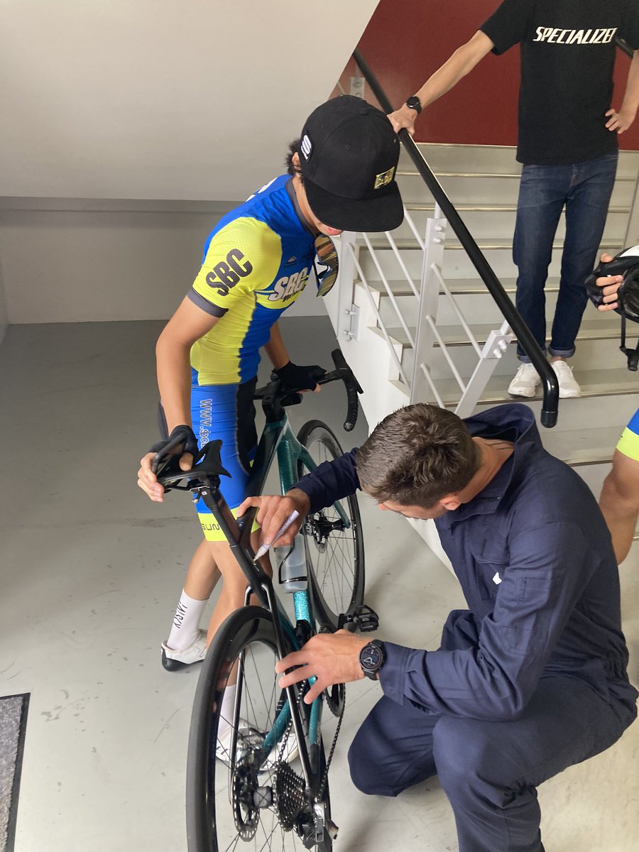 cyclingtake's tweet photo. やっべぇ
震えてる笑 https://t.co/sbM6qD6pTw