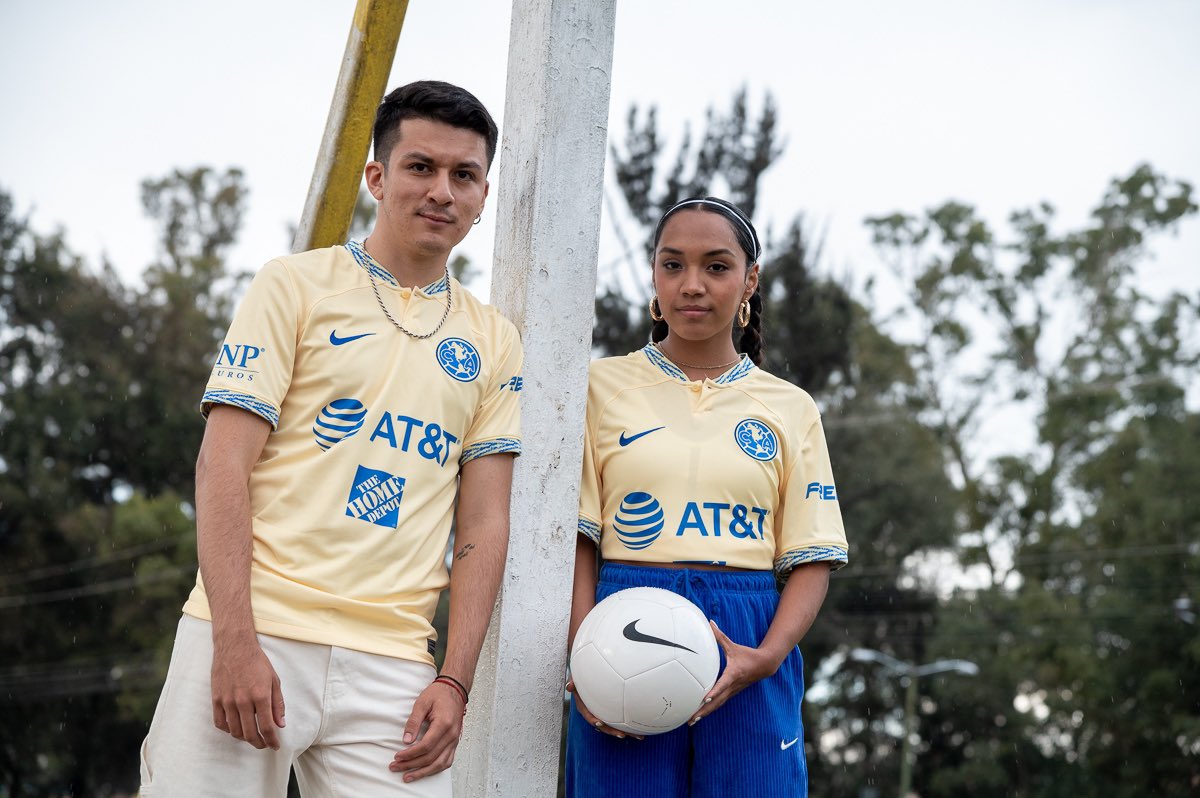 linajeaguila's tweet photo. Es momento que te armes con el jersey que levantara la 14 🏆 en @CultoFutbol hay #RESTOK de mercancía. Lánzate antes de que vuelen 💨
#ClubAmerica #SomosAmerica #EstoEsAmerica #LinajeÁguila https://t.co/IExa3RD2MF