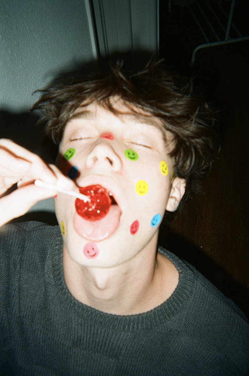 fuckyoukyle12's tweet photo. forbidden boy. https://t.co/DLQL7yv8r1