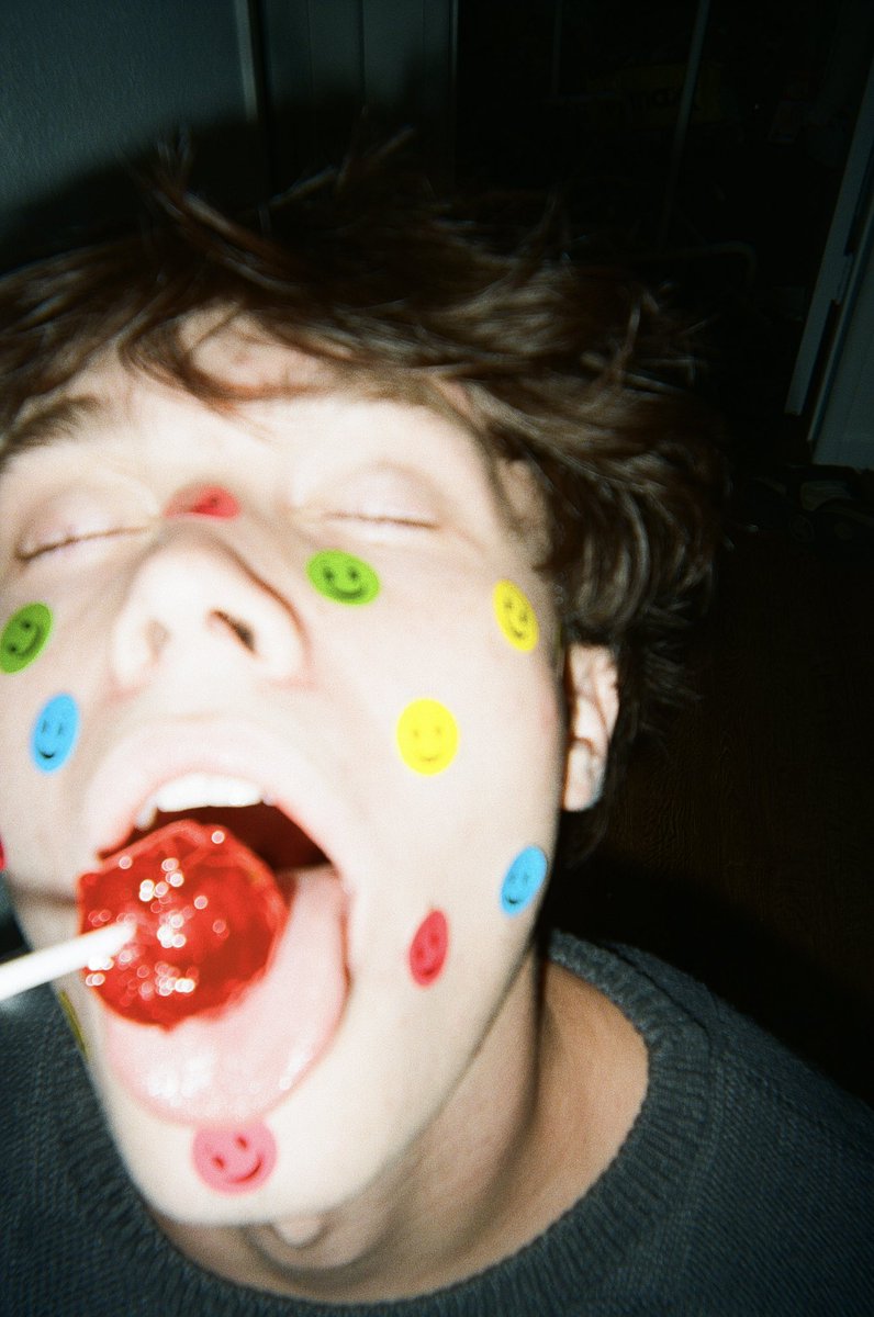 fuckyoukyle12's tweet photo. forbidden boy. https://t.co/DLQL7yv8r1