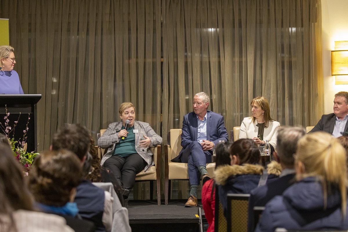 acn_nursing's tweet photo. 🚗Cairns 🚗Brisbane 🚗Melbourne🚗
Hobart and Burnie, we are excited to see you all next week as part of the #ACNRoadshow! #tbt to our Melbourne Roadshow earlier this month, where we heard directly from our community about the barriers and solutions to workforce sustainability. https://t.co/RiwyBrRWAh