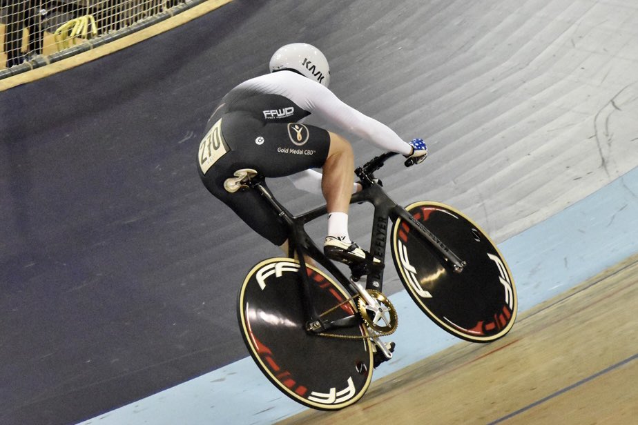 Great pic by @dougmartin96 of my 200m at  mastersworldsla.com @VELOSportsCtr @FFWDwheels_usa @HDN4health @goldmedalcbd @nopinz 
veloflyerbicycles.com