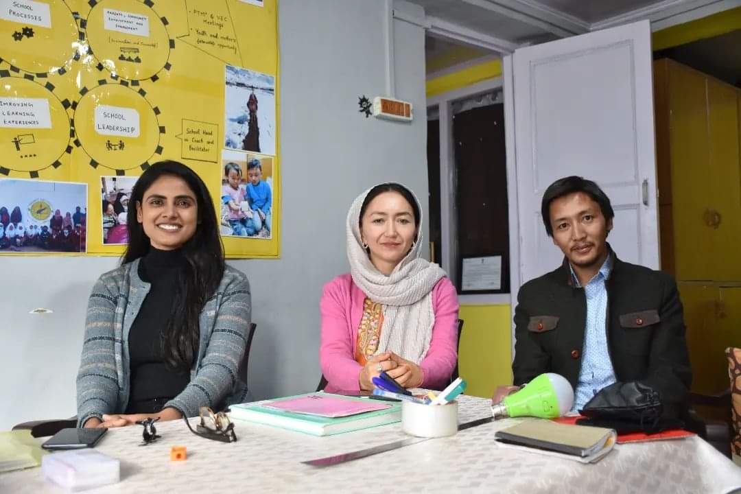 rZambaOfficial's tweet photo. rZamba founder/CEO @shifasal for weekly interview session called Ru-Ba-Ru with team of @vol_ladakh . 
Stay Tuned. https://t.co/RPnLAEkov5