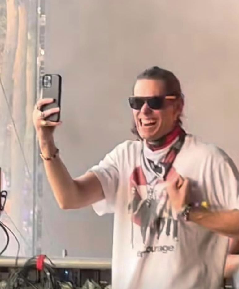 “these dr*gs ain’t shit”

*30 mins later*