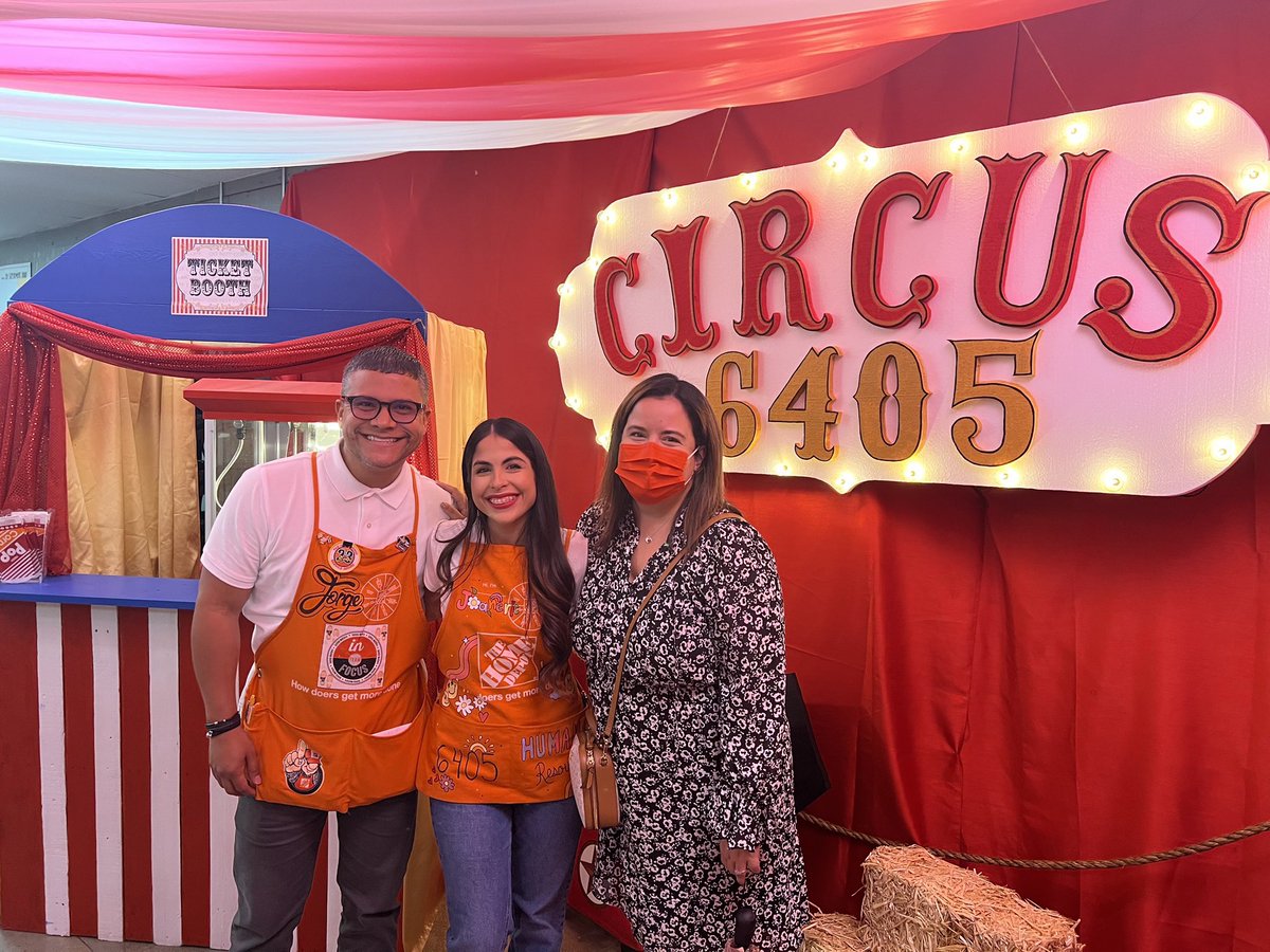 JoanericJ's tweet photo. WELCOME TO 6405 CIRCUS! 🎪
Celebrating Success Sharing ❤️🤡🎪🤡❤️🎪🤡❤️🎪🤡❤️🎪🤡❤️
Thanks to ALL the associates for an extraordinary 1st Half of 2022.
#D281 #6405 #SuccessSharing #Circus #ItsTimeTo #Celebrate https://t.co/sLOQrHjgzt