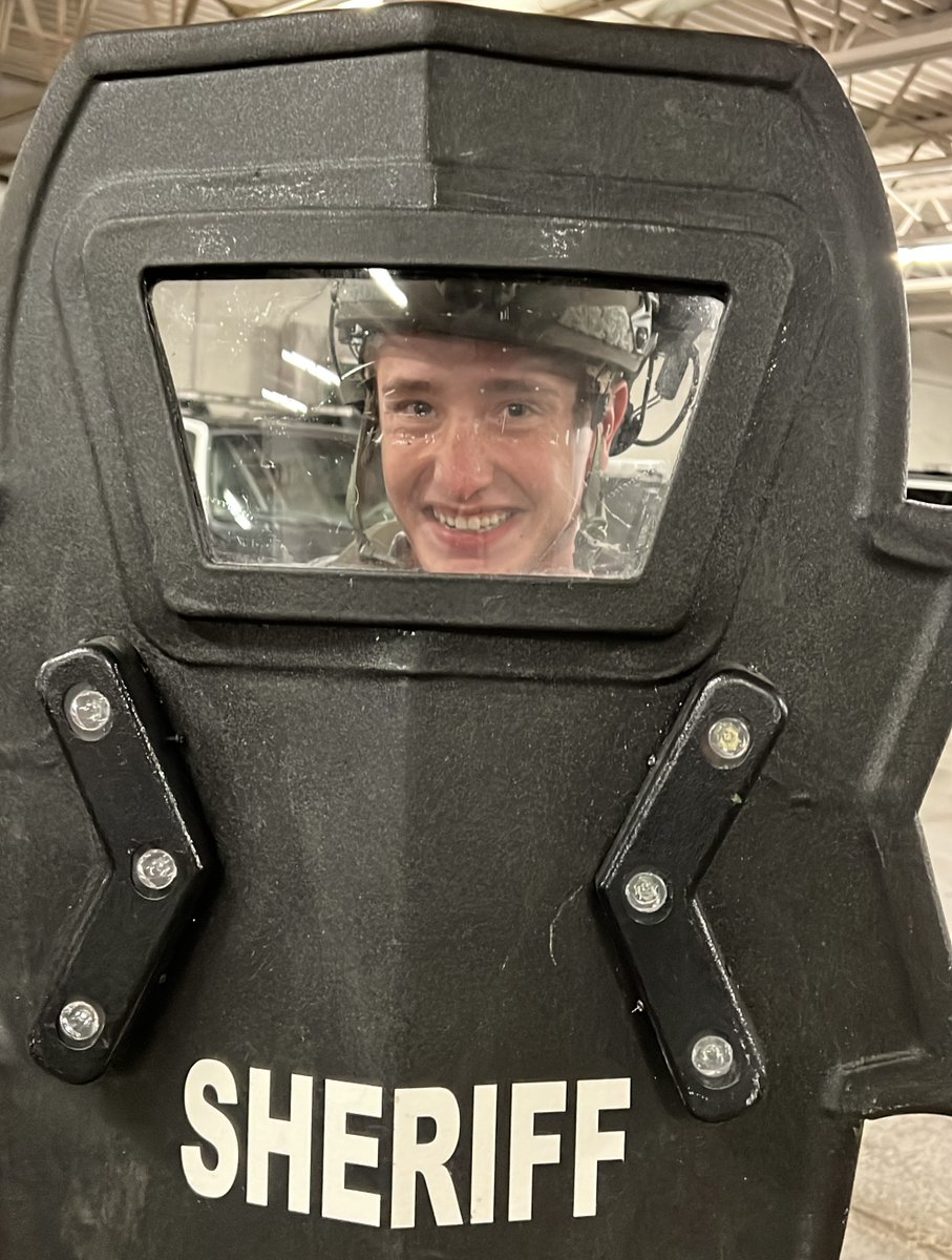 jeffcosheriffco's tweet photo. We wrapped up week #3 at the #JCSO citizen's academy tonight. Our #animalcontrol officers explained the many facets of the services they provide to our communities. And, always a favorite--#SWAT team. #DoGoodInGreen #JCSO #CommunityEngagement #WeLoveJeffco! (goofy citizens...😊) https://t.co/CuTBDSn6qu