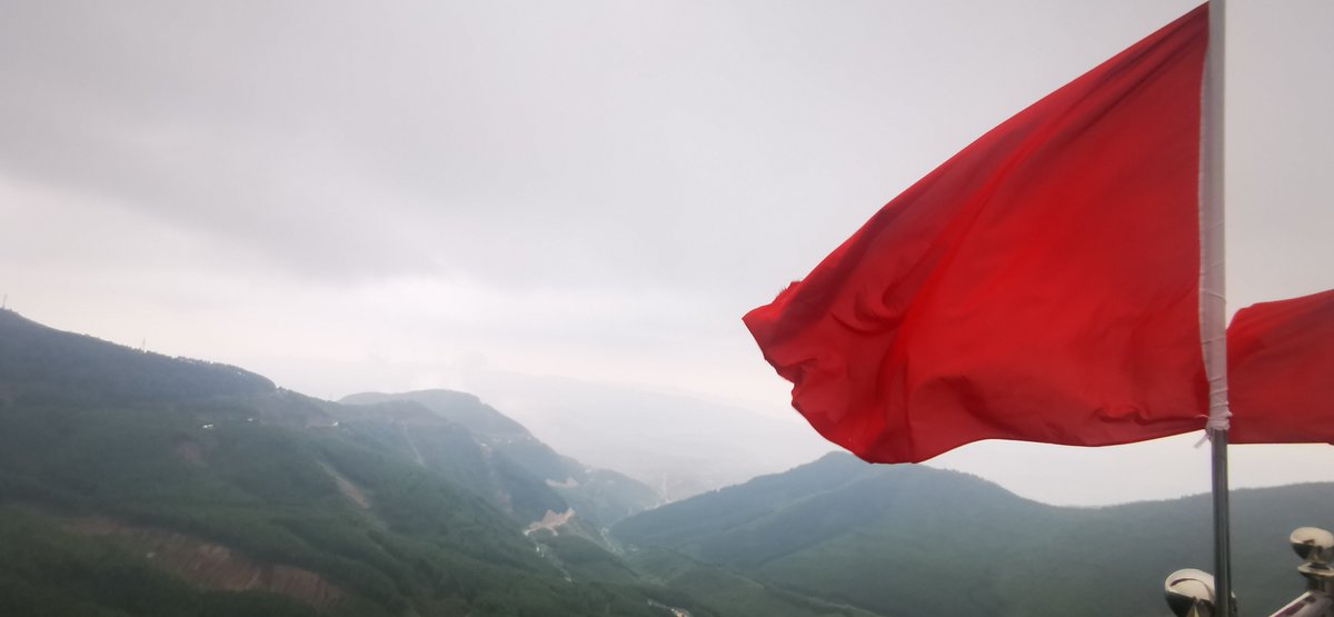 Yiming_Lin_'s tweet photo. “六盘山上高峰，红旗漫卷西风。” https://t.co/KH3kReG9On
