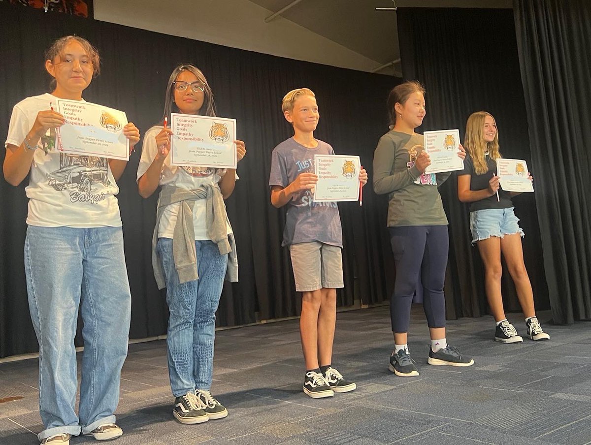 SSDPepperDrive's tweet photo. Congratulations, Tiger Award Winners! We loved celebrating the Teamwork shown by these students today, and they loved the book vending machine! 📚 🐅 🥰 #santeesd @drsmpierce @SSDKristin https://t.co/GrhkoyL76c