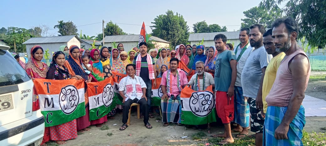 Aibar_Assam's tweet photo. কোকৰাঝাৰৰ চৰাইবিলৰ কঠালগুৰি অঞ্চলত অসম তৃণমূল কংগ্ৰেছত বৃহৎ যোগদান৷ অসমৰ চাৰিওদিশে এতিয়া অসম তৃণমূল কংগ্ৰেছ l
#KhelaHobe https://t.co/8x46heqrmt