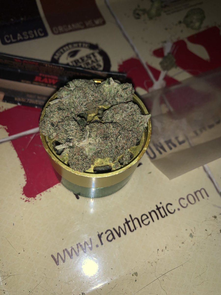 smoke_weed73's tweet photo. #alienrockcandy https://t.co/AerDNEFUIL