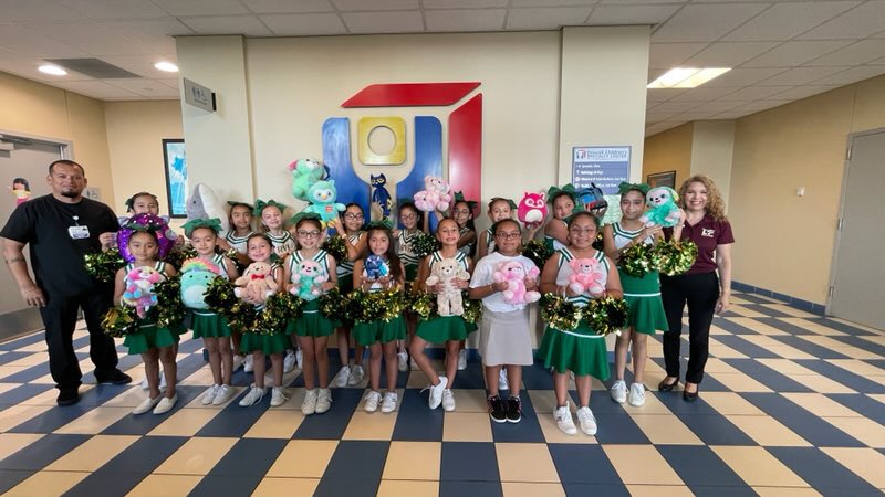 Electra9166's tweet photo. Children’s Cancer Awareness Month
Stuffed Animal Drive
Your thoughtful donations benefited patients at Driscoll Children’s Hospital.   
💚💚💚💚💚💚💚💚💚 #RANCHOVERDE https://t.co/X6CbqYEbK9