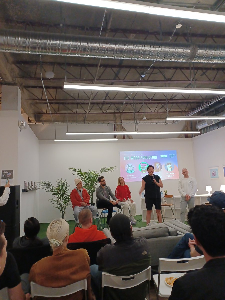 Samantha Lynn Gregory tweet media