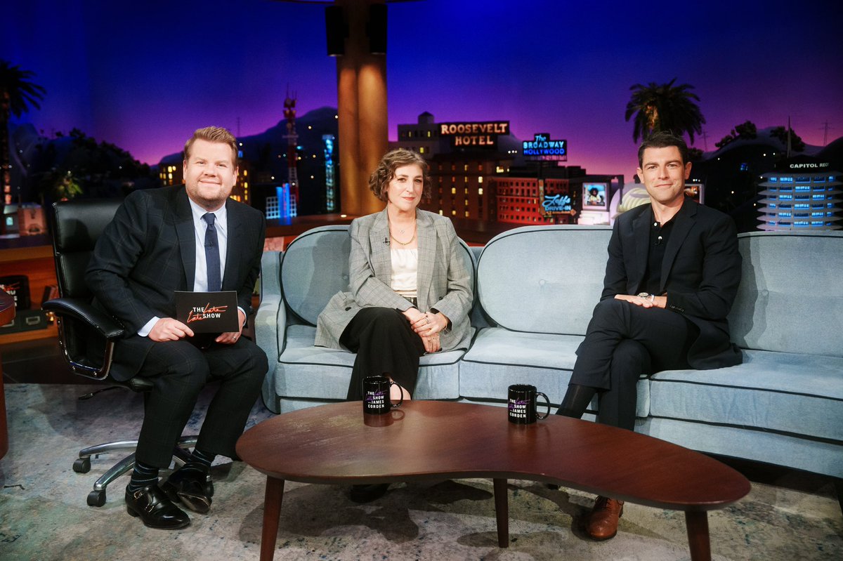 latelateshow's tweet photo. New #LateLateShow coming your way with @missmayim, @iamgreenfield and standup from @jamalimaddix! https://t.co/4S4aHU1cBC