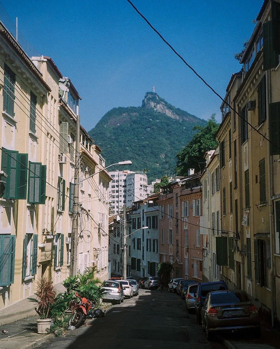 jimhalplert's tweet photo. minhas fotos favoritas na analógica pra vocês #35mm https://t.co/wc3Xem8LIU
