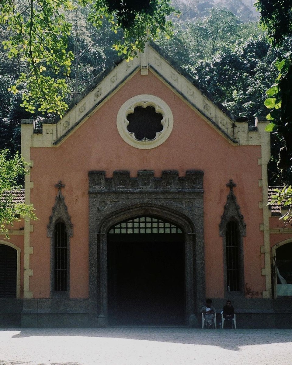 jimhalplert's tweet photo. minhas fotos favoritas na analógica pra vocês #35mm https://t.co/wc3Xem8LIU