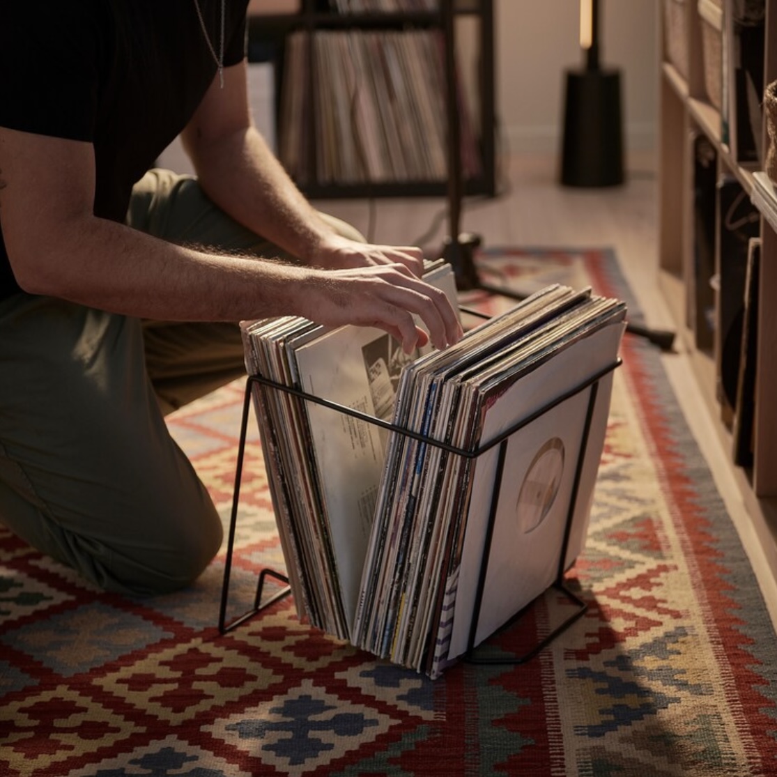 nsjms_'s tweet photo. イケアの新製品、音楽聴く人も作る人にもうれしいやつだ https://t.co/YqEeNjlsnJ