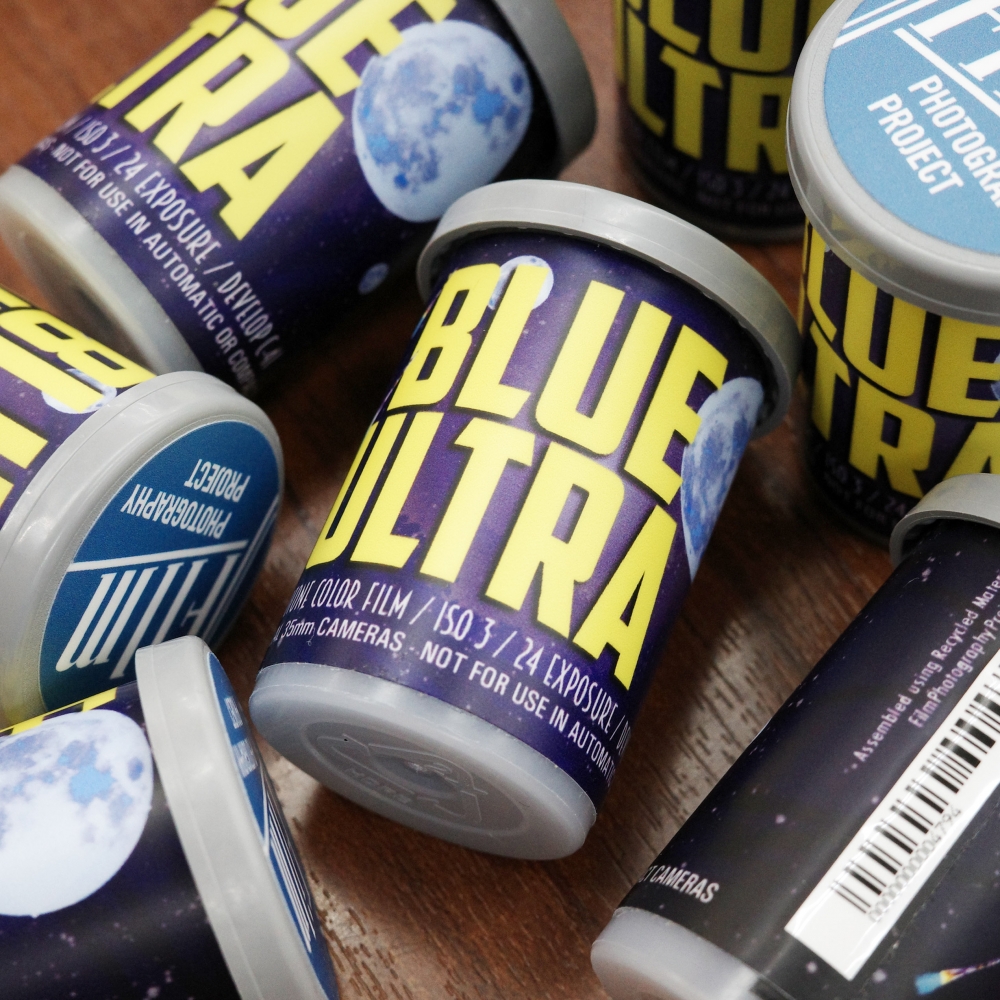 champcamera's tweet photo. BLUE ULTRA COLOR by #青葉台 店
#フィルム『#FPP BLUE ULTRA COLOR』は、超低感度『#ISO3』ならではの滑らかな描写とブルー/バイオレットの色調がきれいな一本!マニュアル露出可能なカメラでの撮影推奨です。
#BLUEULTRACOLOR #横浜青葉台 #田園都市線
https://t.co/4g2Cvs1R8Z https://t.co/gjOamorfNS