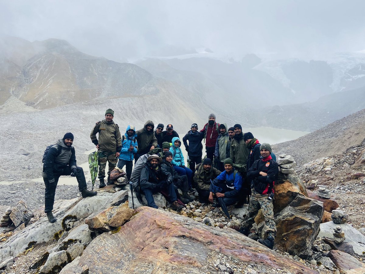 nomadicnile's tweet photo. Karpo La(5370 M)

If someone says”Yeh dil maange more",Even when it rains/snows heavily during tough&amp;long trek crossing 2 valleys;either they are lying or it is our Indian Army coz Warriors are not born;they are made in INDIAN ARMY.

Jai Hind

@trishakticorps @easterncomd @adgpi https://t.co/FplU8QaVCD