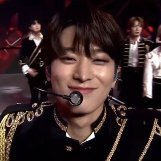 KISSYJEONS's tweet photo. dimple https://t.co/Yee9PrkQLM