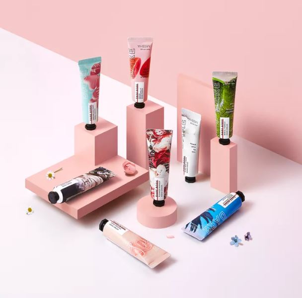 LazadaPH's tweet image. Yummy-smelling hand creams you can find on #LazadaPH: a thread 🥰🫶

Open for product links and scroll to the end for a giveaway!✨

#LazBeautyPH #LazadaFinds #AddToCartAddToLife