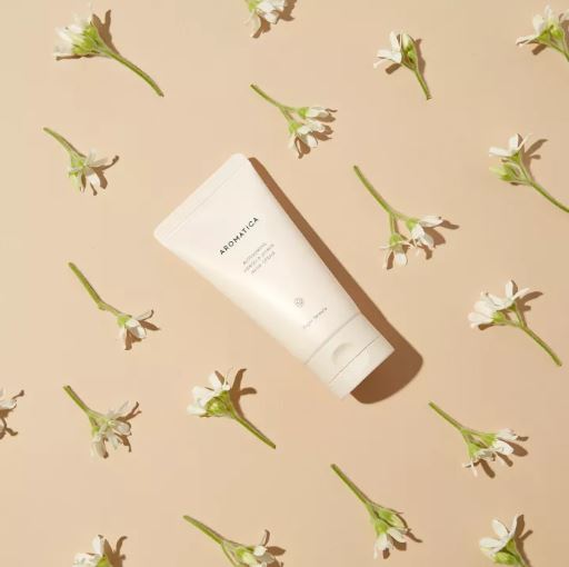 LazadaPH's tweet image. Yummy-smelling hand creams you can find on #LazadaPH: a thread 🥰🫶

Open for product links and scroll to the end for a giveaway!✨

#LazBeautyPH #LazadaFinds #AddToCartAddToLife