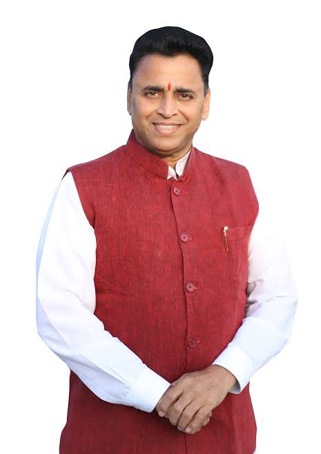 drpathare's tweet photo. भाजपा राष्ट्रीय सचिव, आंध्रप्रदेशचे सहसंघटन मंत्री सन्माननीय श्री. @Sunil_Deodhar जी यांना वाढदिवसाच्या मनःपूर्वक शुभेच्छा !!
तुम्हाला उदंड आयुष्य, उत्तम आरोग्य देवो आणि तुमच्या मार्गदर्शनात देशसेवेचे कार्य कायम घडत राहो ही आई तुळजाभवानी चरणी प्रार्थना 🙏🏼
#HBDSunilDeodhar https://t.co/4xjb1FxyyQ