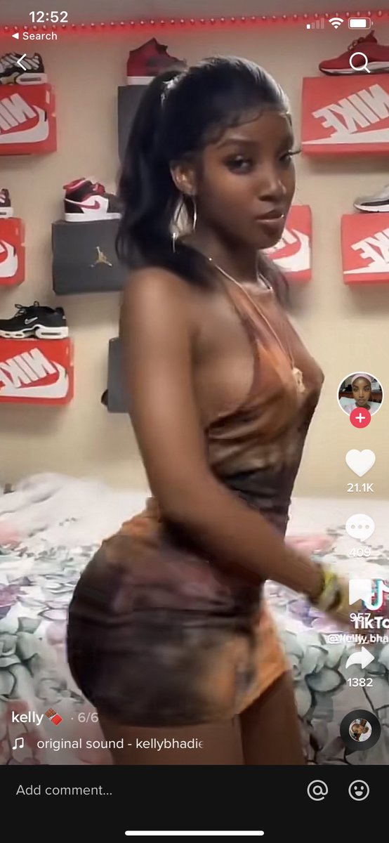 Never seen a bum bum that juggle like that