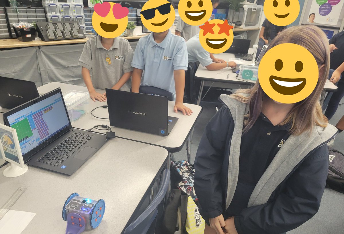AnastasiaPosts's tweet photo. Fourth grade enjoyed programming robots today with C-STEM Robotics! Coding, collaboration, and mathematics fun. @McPhersonMagnet #barobo #cstem #edtech https://t.co/z6Rr5UlkQJ